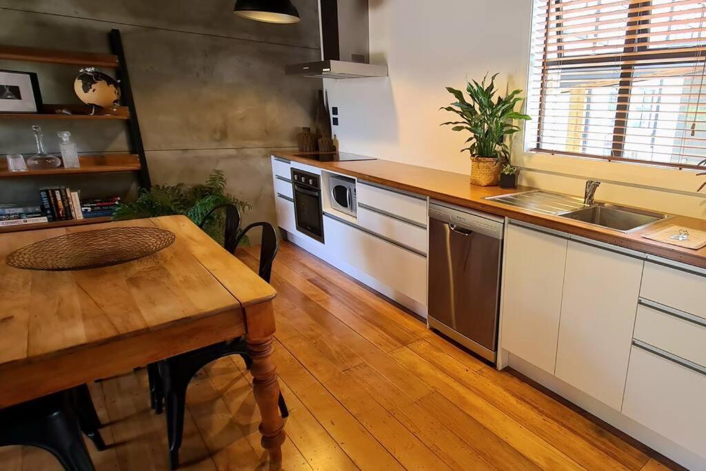 Apartment 4 - Haddin Court - Chic Ny Loft Style Blenheim Luaran gambar